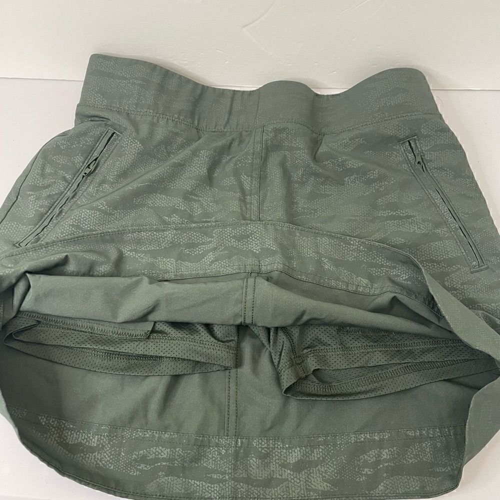NEW! Orvis| Small | Embossed| Small | Skort - Picture 8 of 16